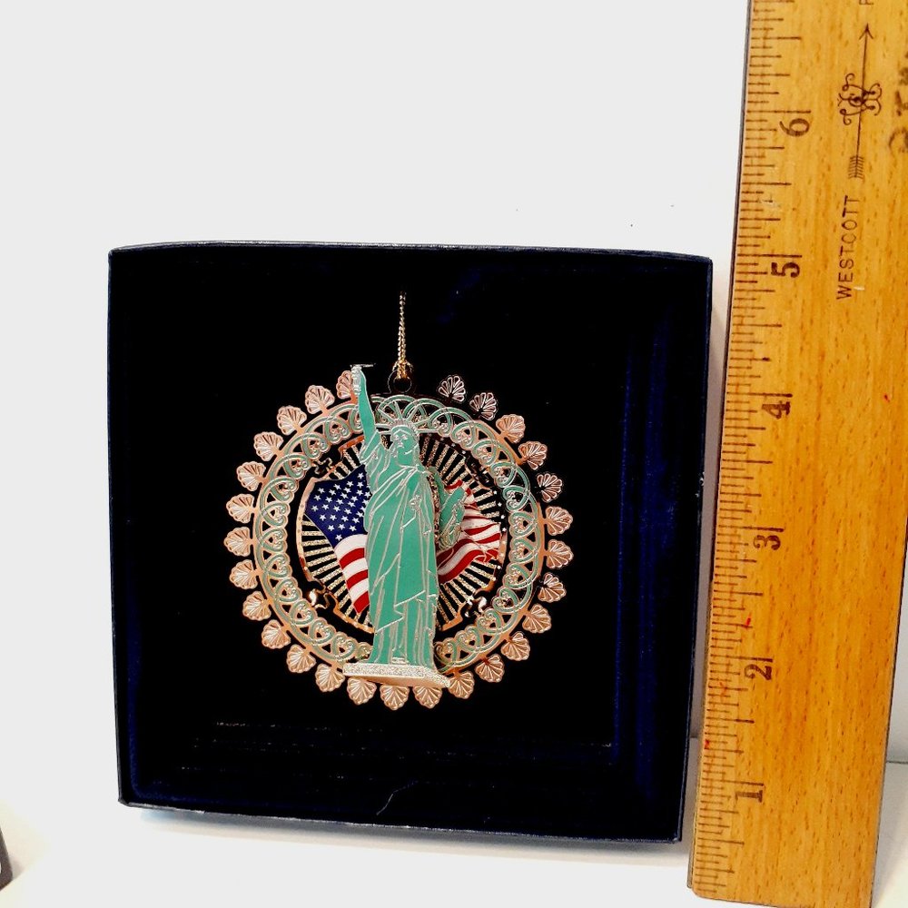 Beacon Design 3D Patriotic Christmas Ornament, Statue of Liberty in Box